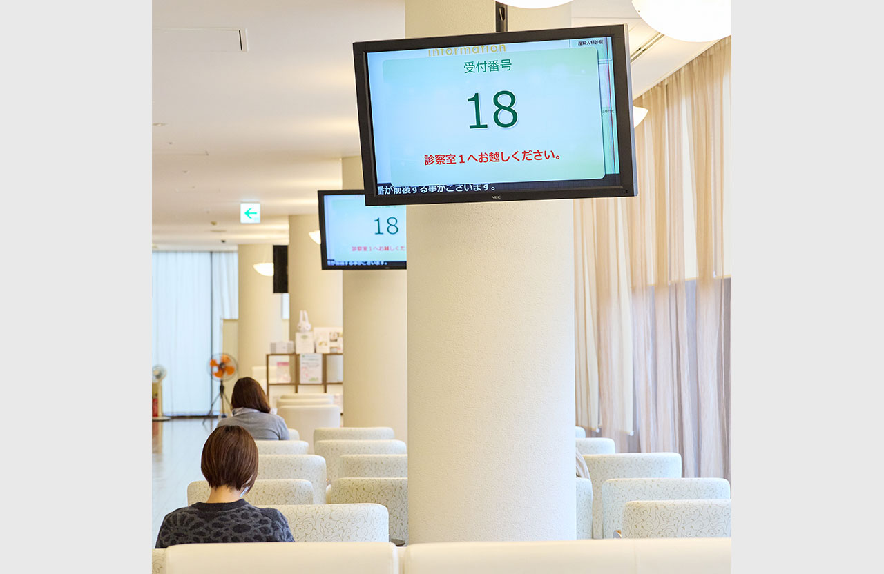 〈2F〉産婦人科待合いロビー